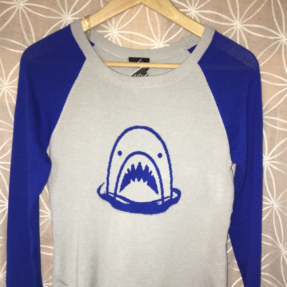Rue 21 long sleeve shark t-shirt